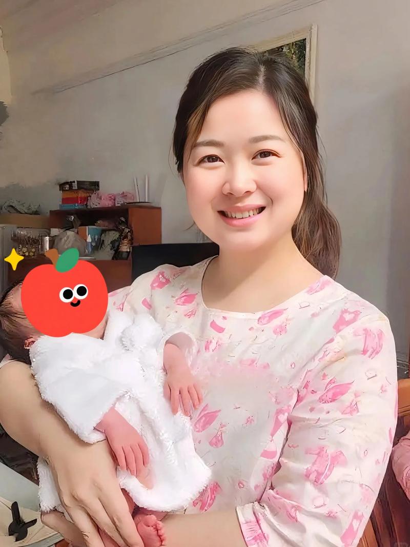 育儿嫂行业正迎来新风潮：专业护理与情感陪伴如何兼得？